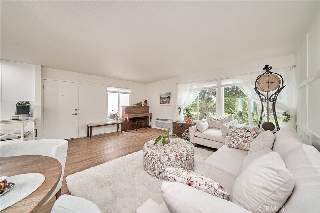 3004 Via Buena Vista C