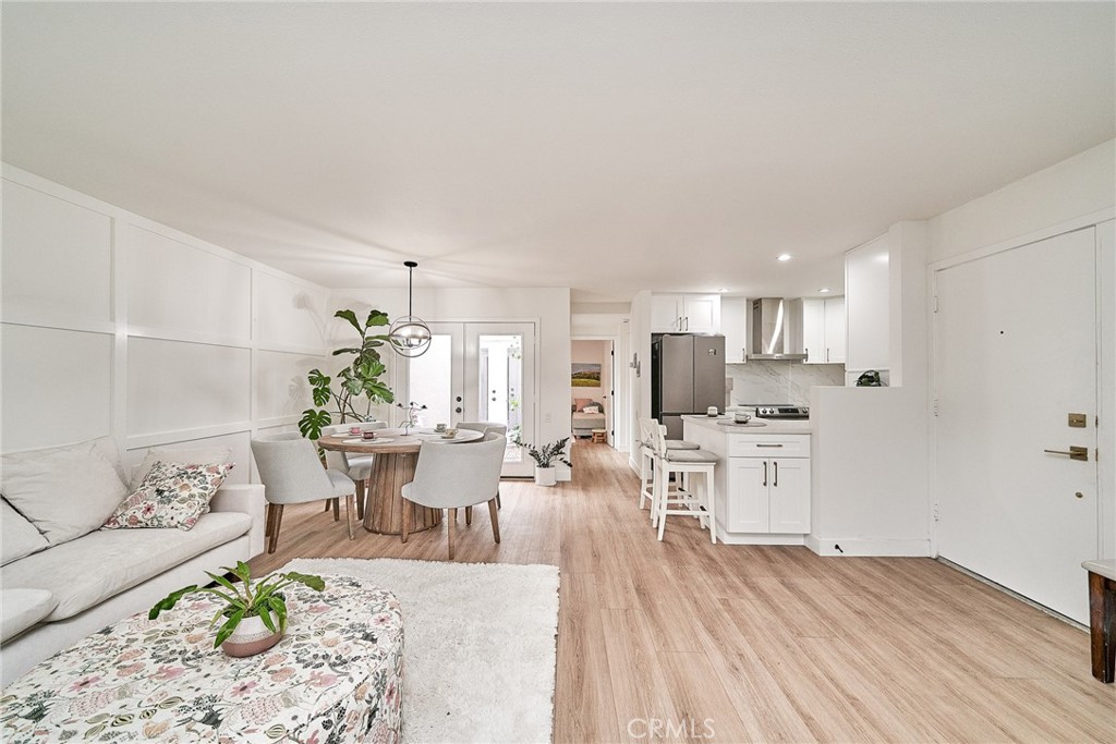 3004 Via Buena Vista C