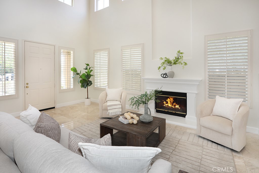 1019 N Sonora Circle