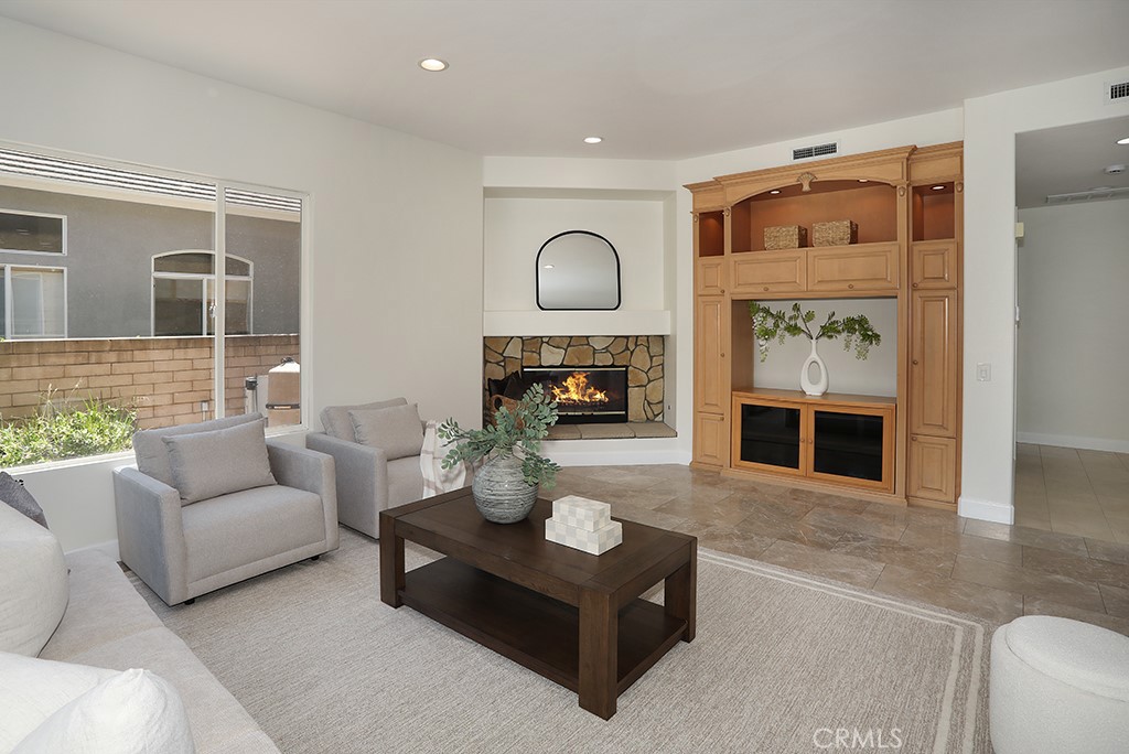 1019 N Sonora Circle