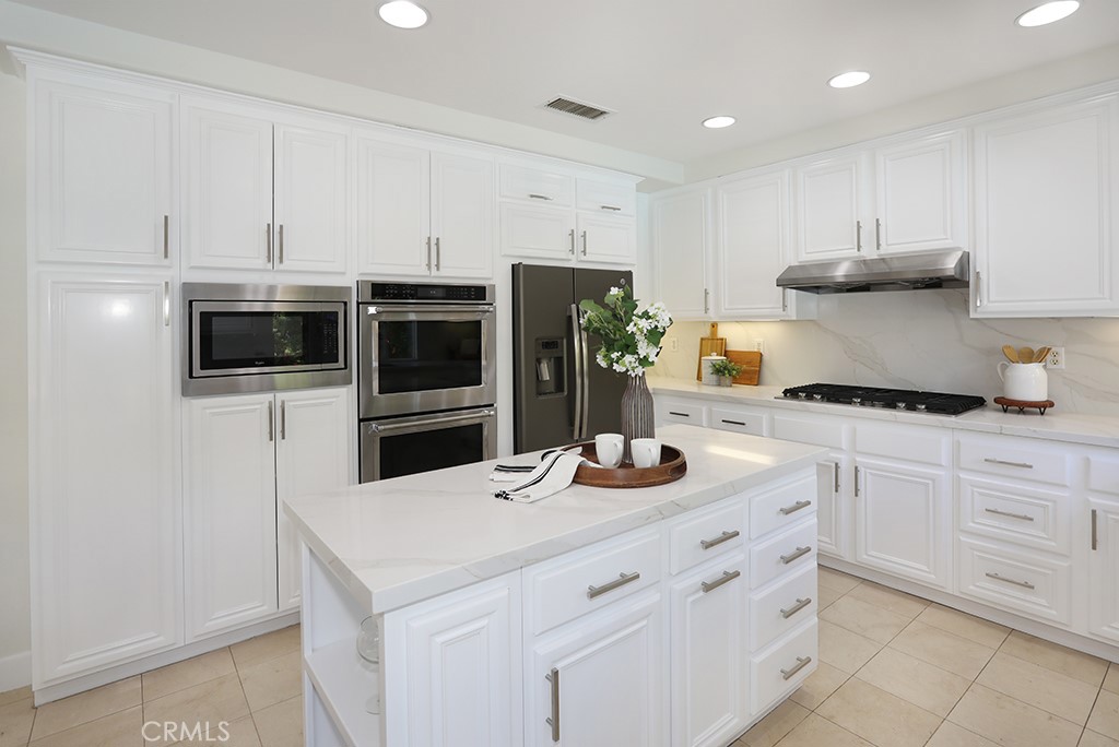 1019 N Sonora Circle