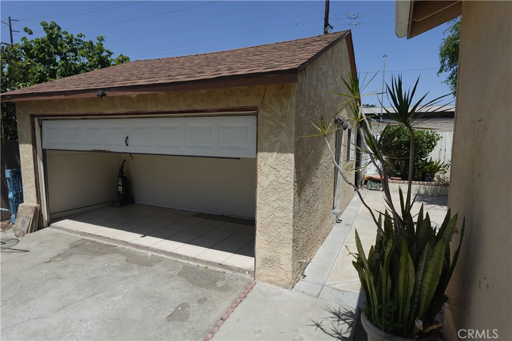 956 S Philadelphia Street