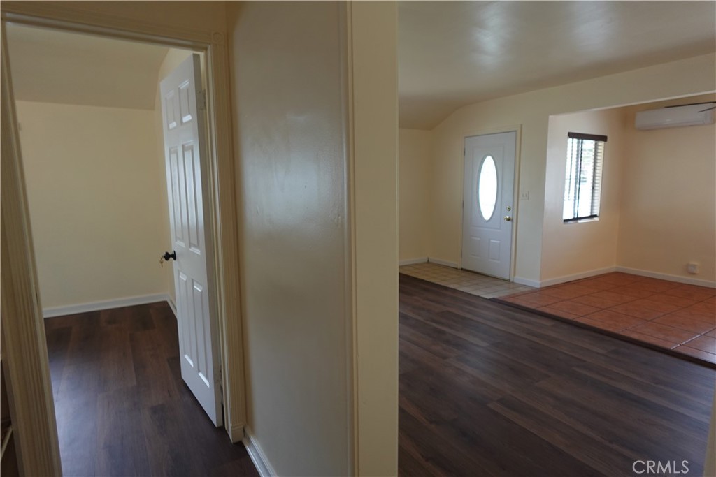 956 S Philadelphia Street