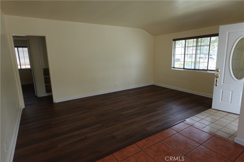 956 S Philadelphia Street