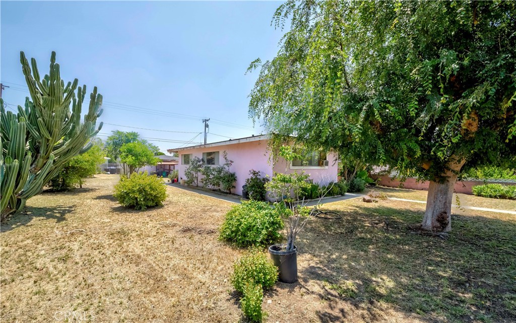 414 N Alameda Avenue