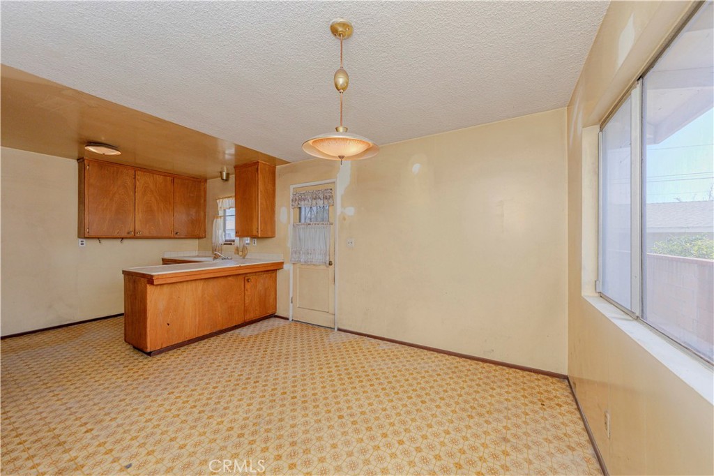 414 N Alameda Avenue