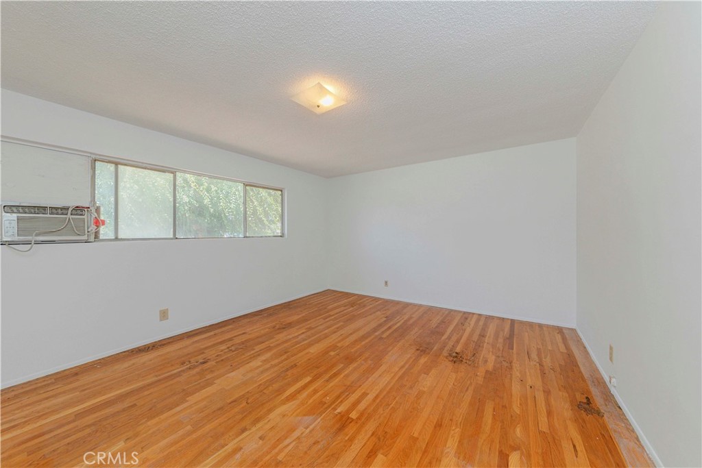 414 N Alameda Avenue