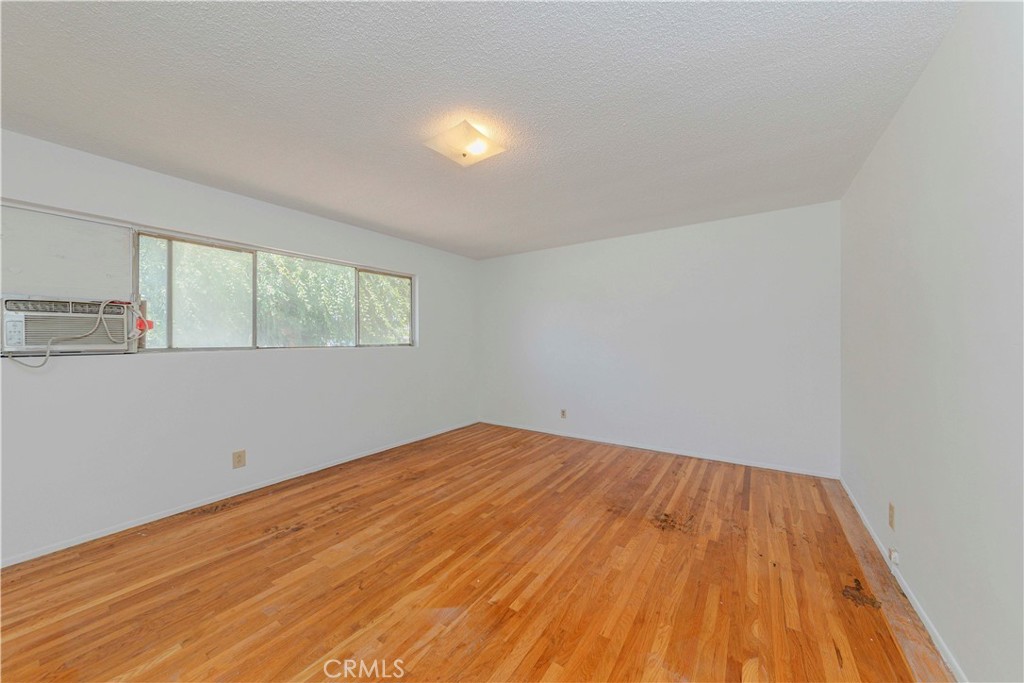 414 N Alameda Avenue