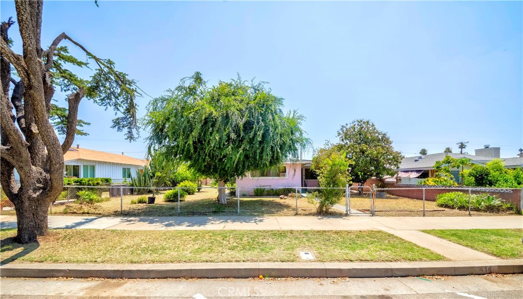 414 N Alameda Avenue