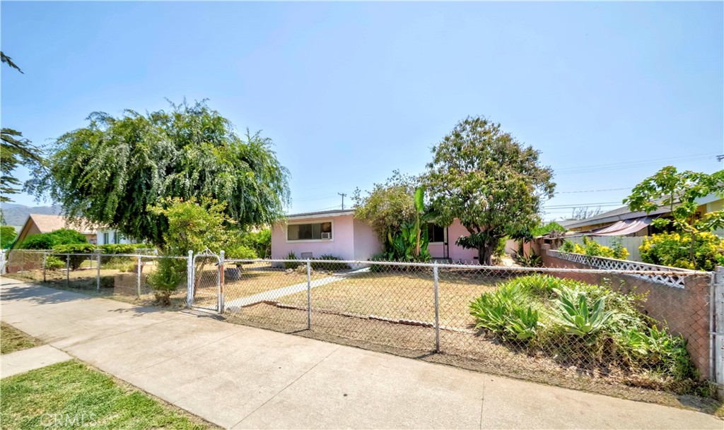 414 N Alameda Avenue