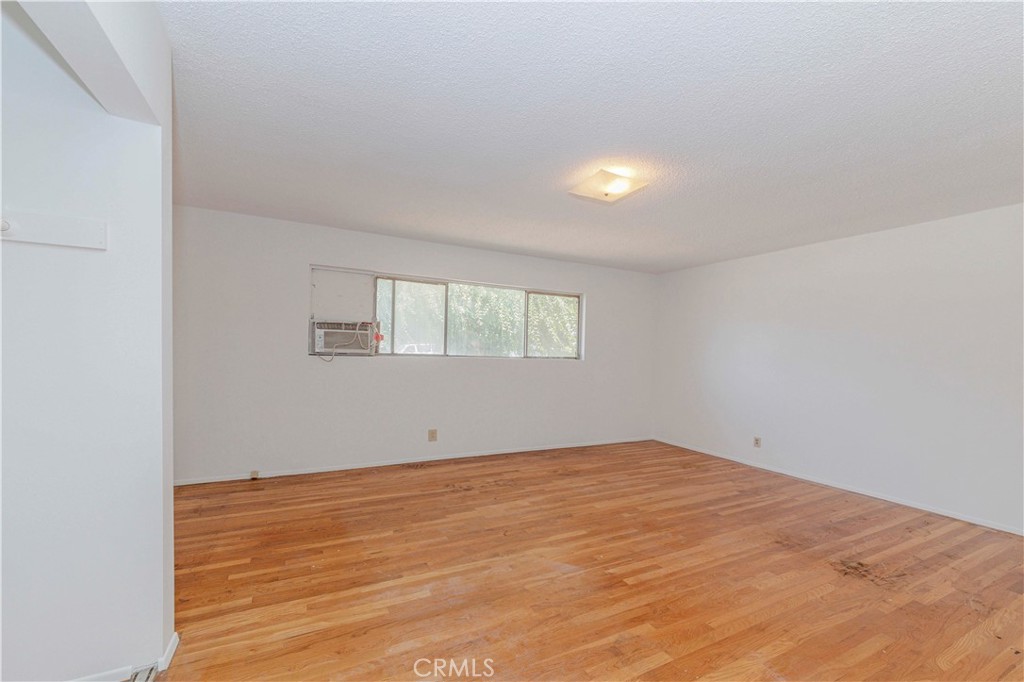 414 N Alameda Avenue