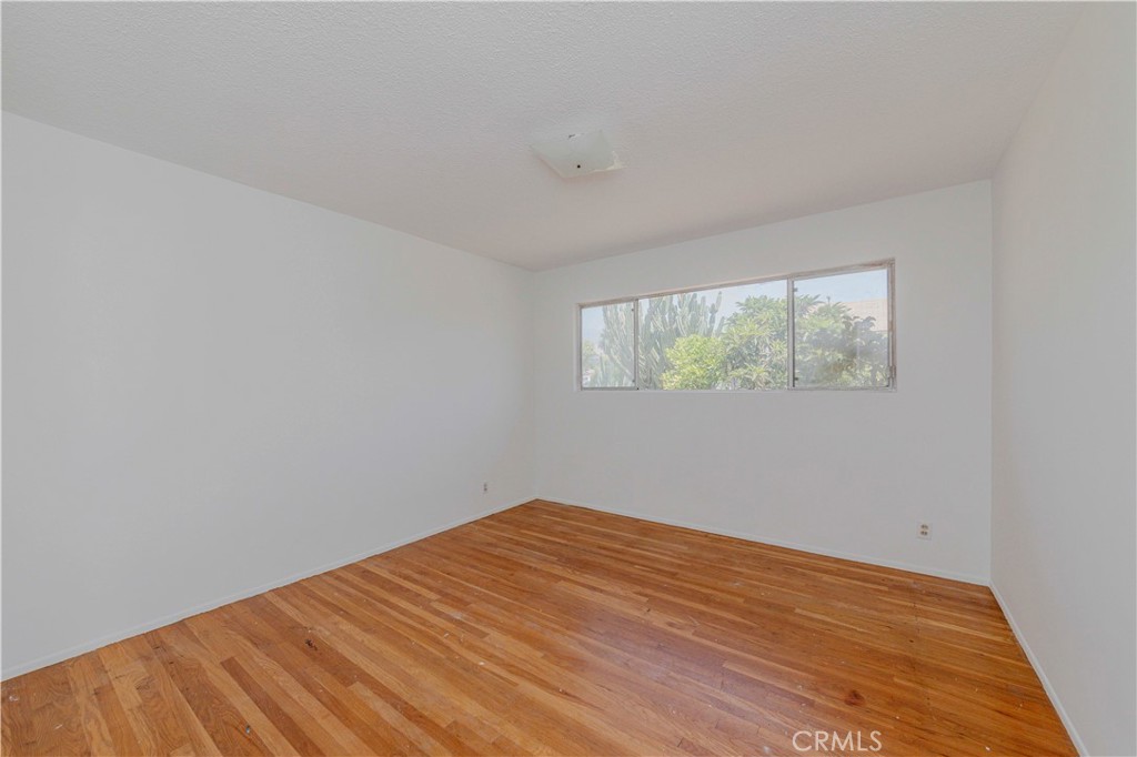 414 N Alameda Avenue