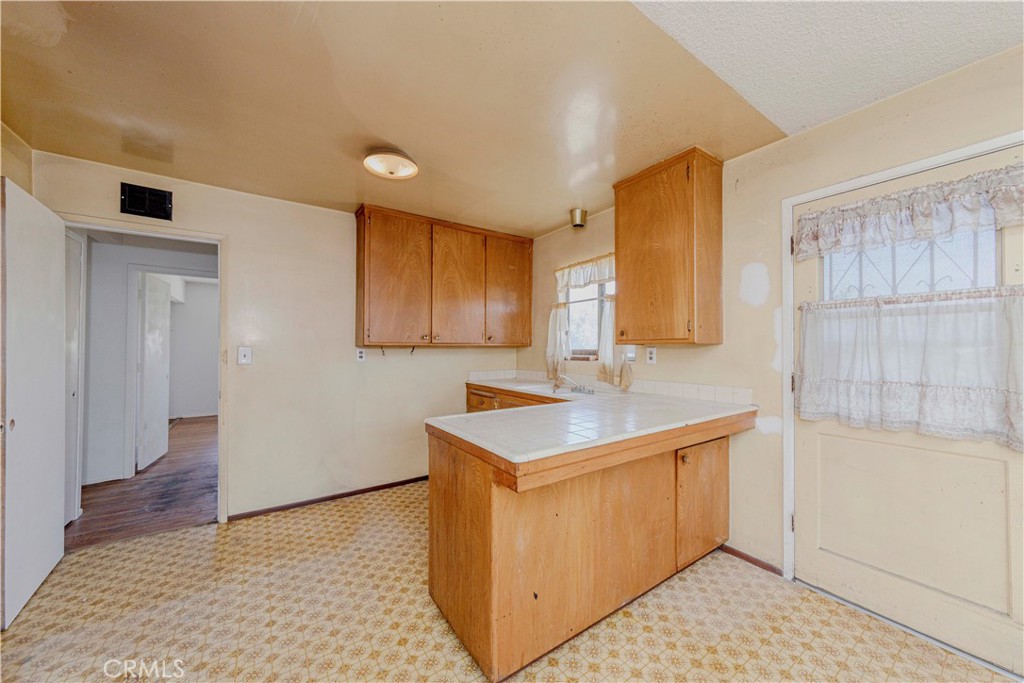 414 N Alameda Avenue