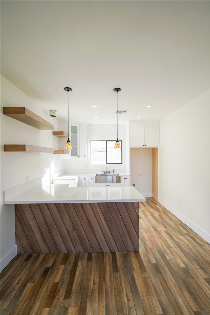 3606 W 58th Place