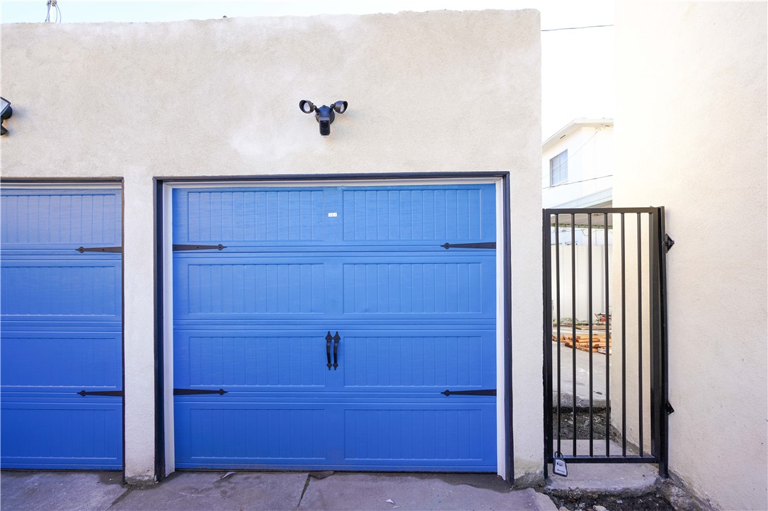 3606 W 58th Place