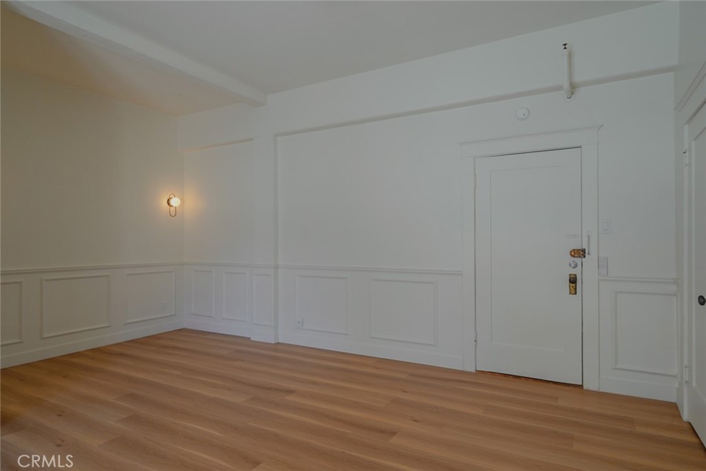 325 W 3rd Street 107