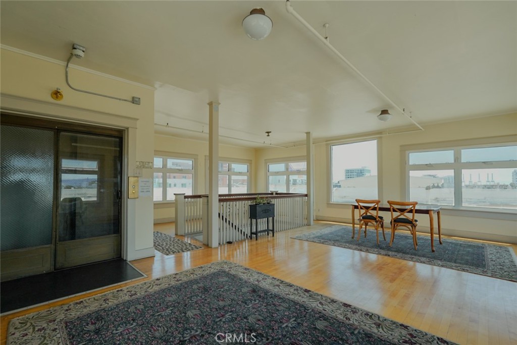 325 W 3rd Street 107