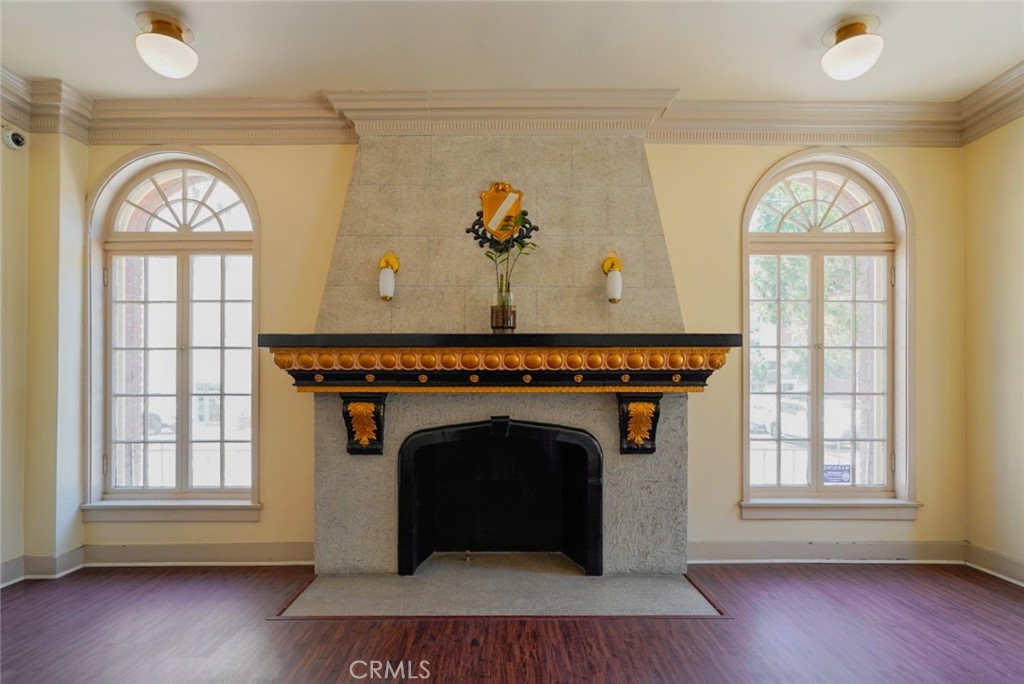 325 W 3rd Street 107