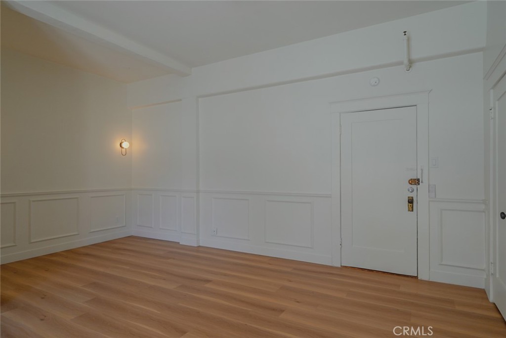 325 W 3rd Street 107