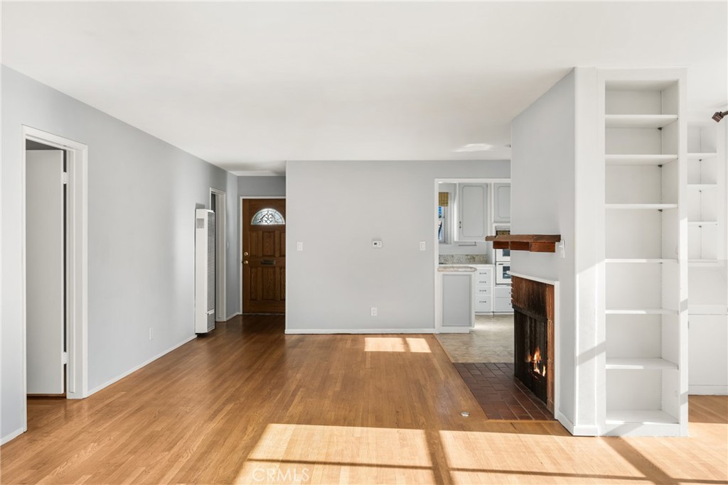 917 W Palmyra Avenue