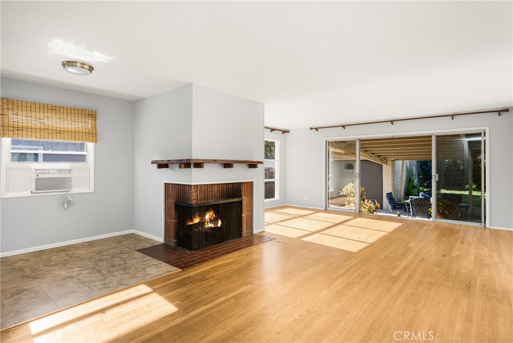 917 W Palmyra Avenue