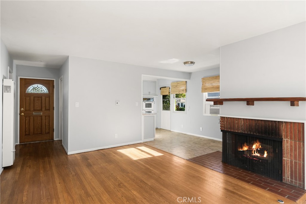 917 W Palmyra Avenue