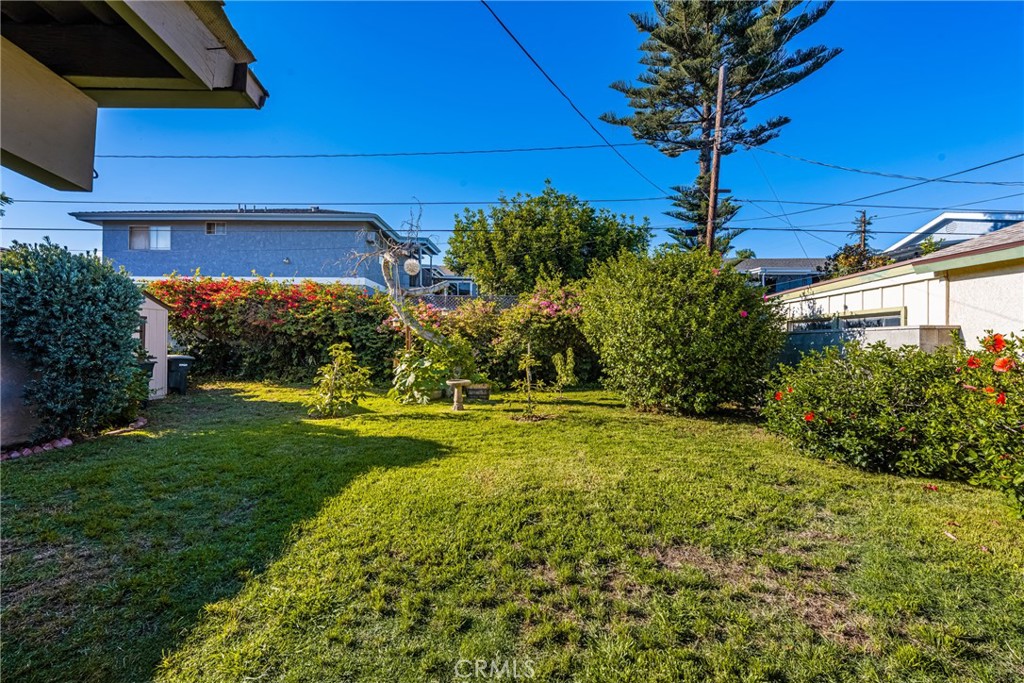 917 W Palmyra Avenue