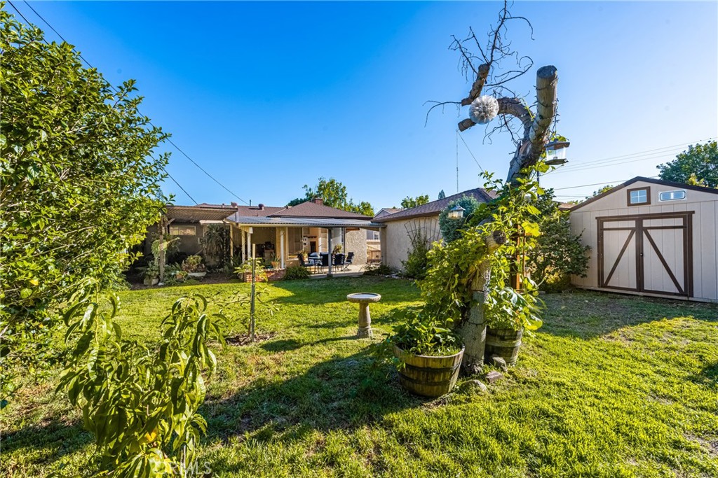 917 W Palmyra Avenue