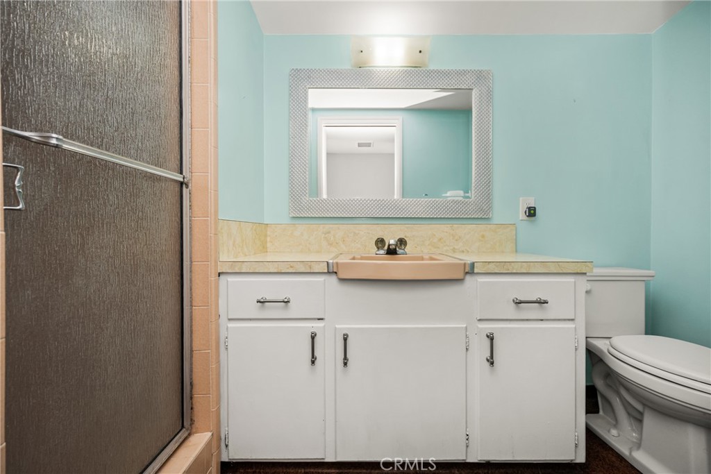 917 W Palmyra Avenue