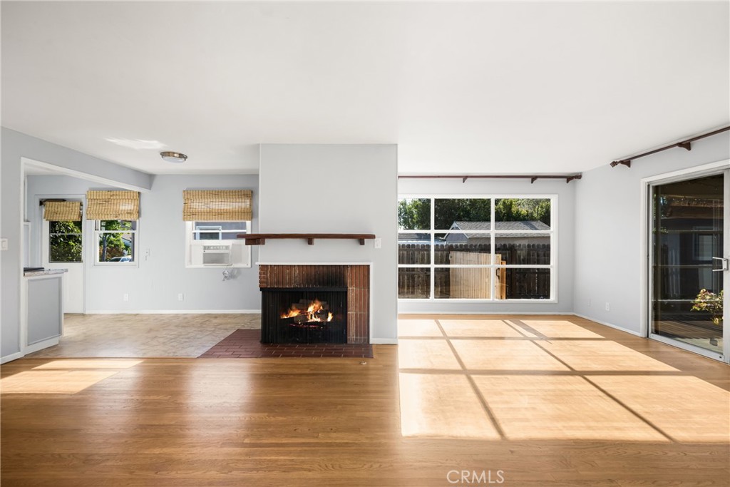 917 W Palmyra Avenue