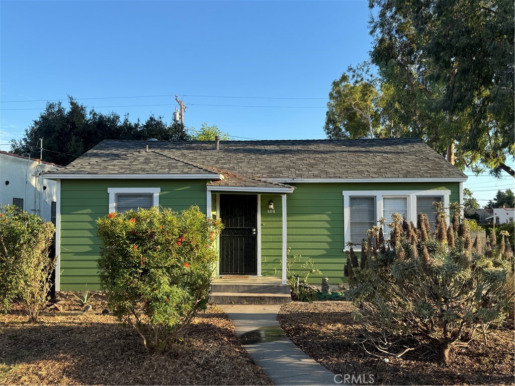 504 E Wisteria Place