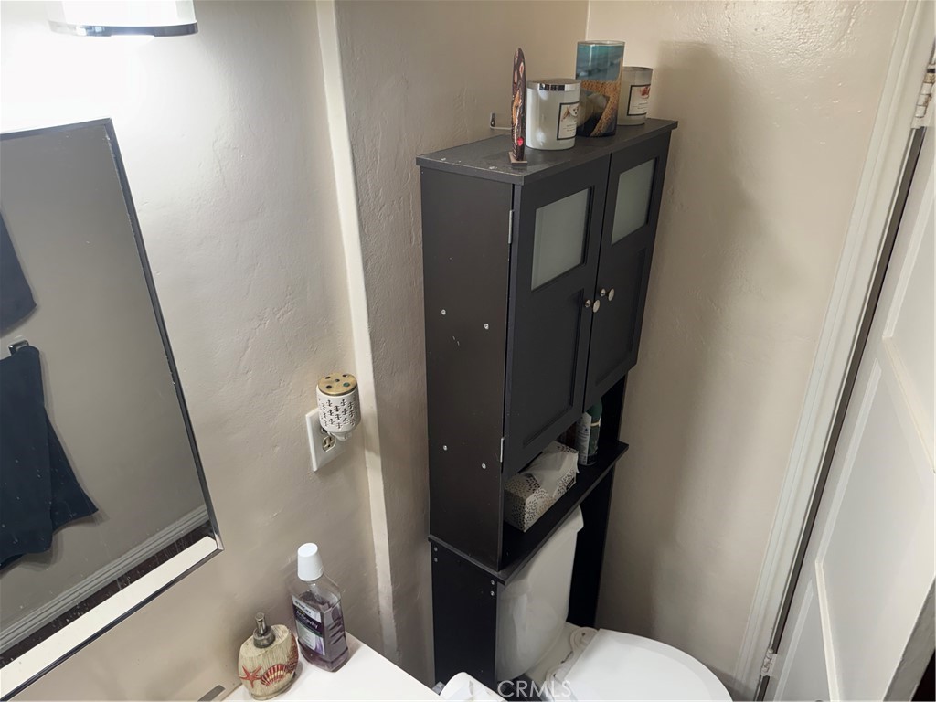 504 E Wisteria Place