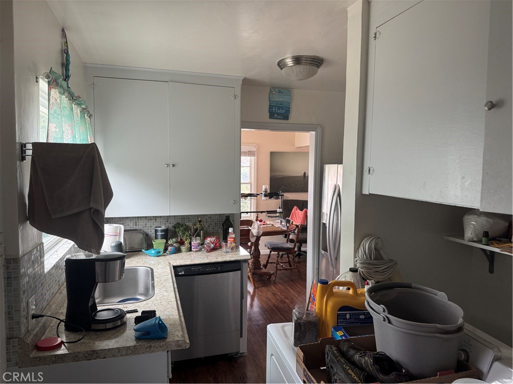 504 E Wisteria Place