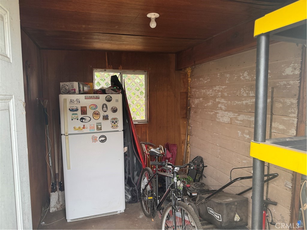 504 E Wisteria Place