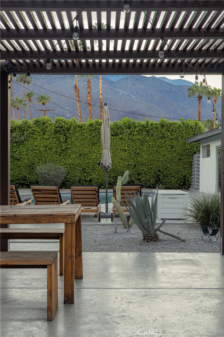 2079 2079 Paseo Roseta