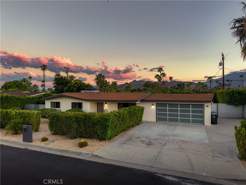 2079 2079 Paseo Roseta