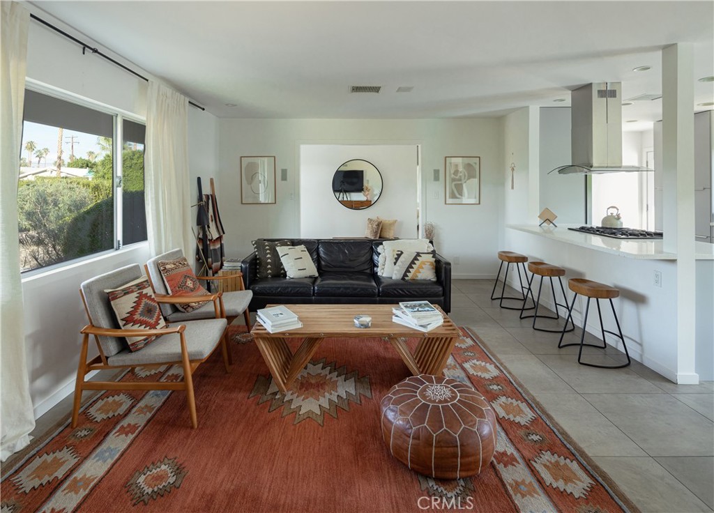 2079 2079 Paseo Roseta