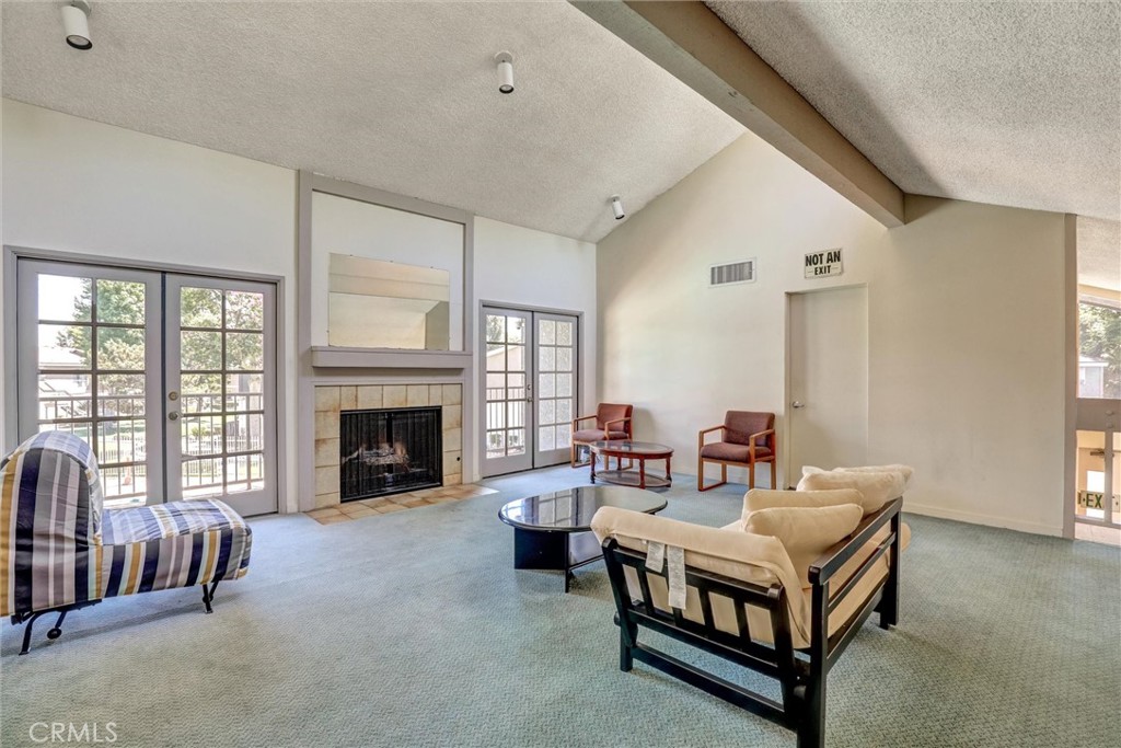 2813 S Fairview Street G