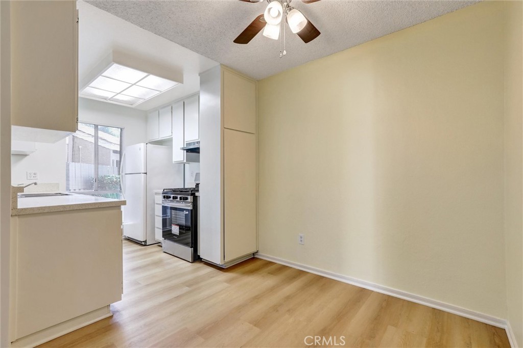 2813 S Fairview Street G