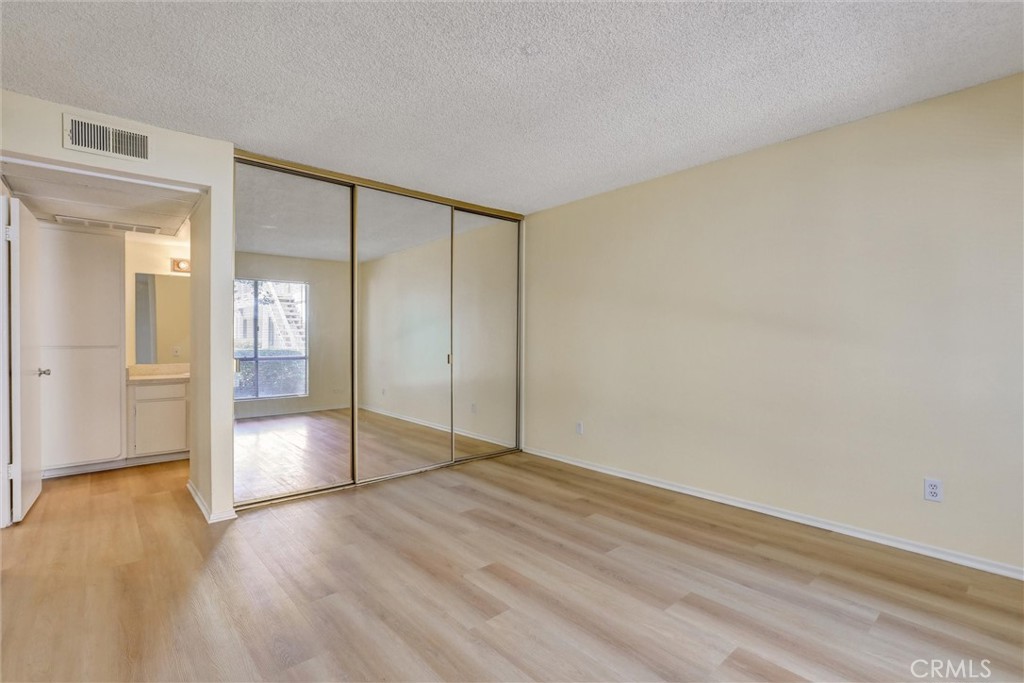 2813 S Fairview Street G