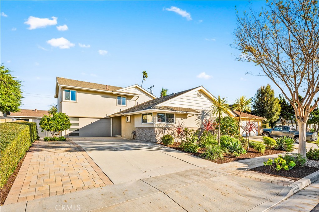 16772 Glenhaven