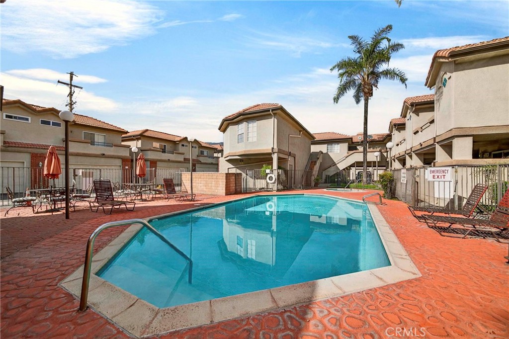 1215 N San Gabriel 309