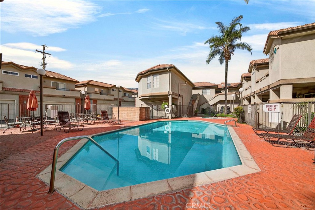 1215 N San Gabriel 309
