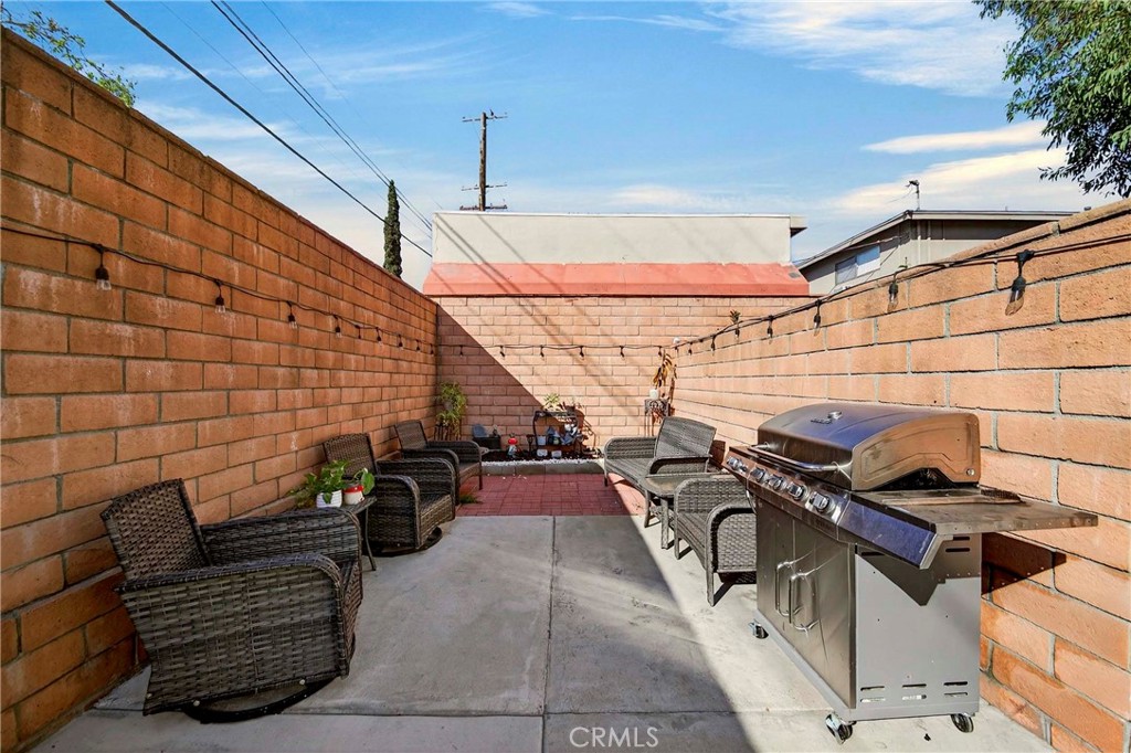 1215 N San Gabriel 309