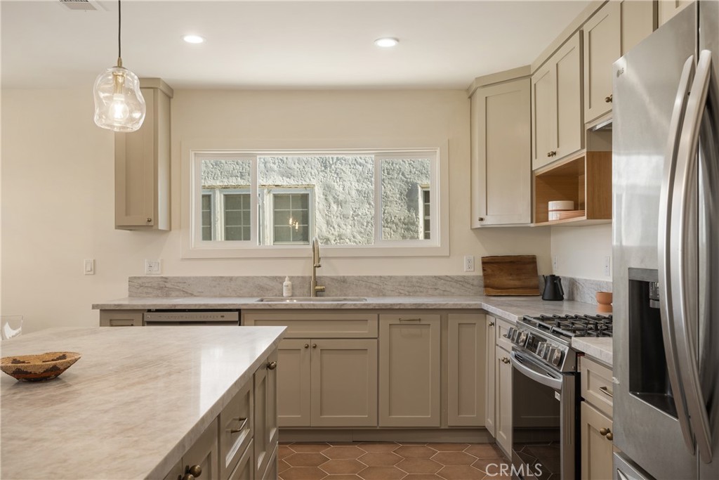 2014 W 84th Street