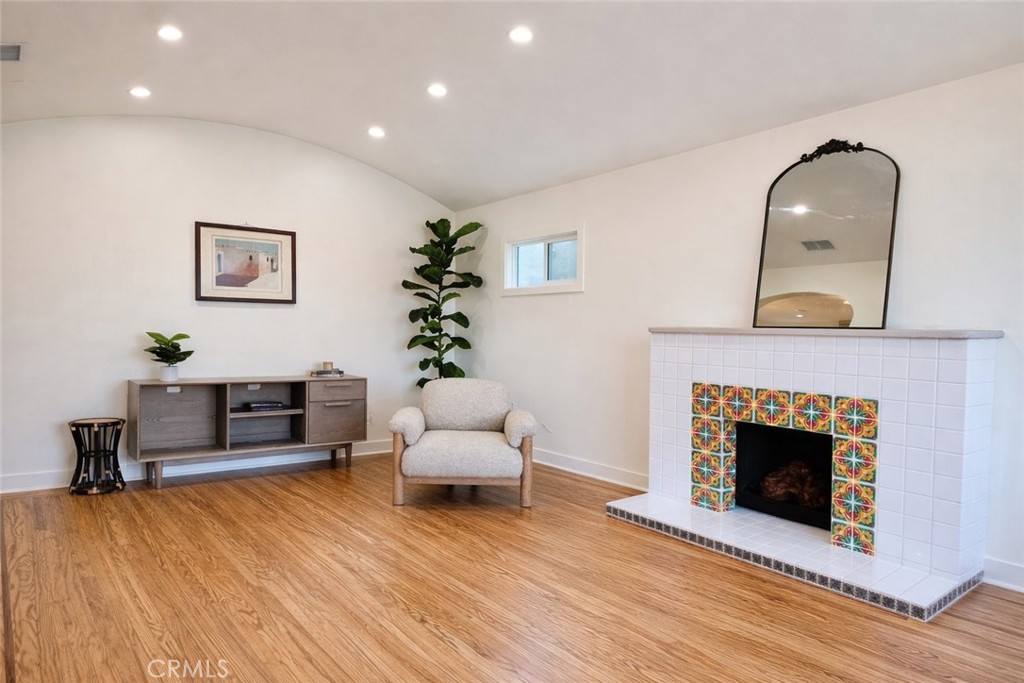 2014 W 84th Street
