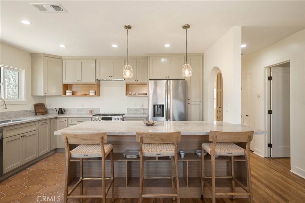 2014 W 84th Street