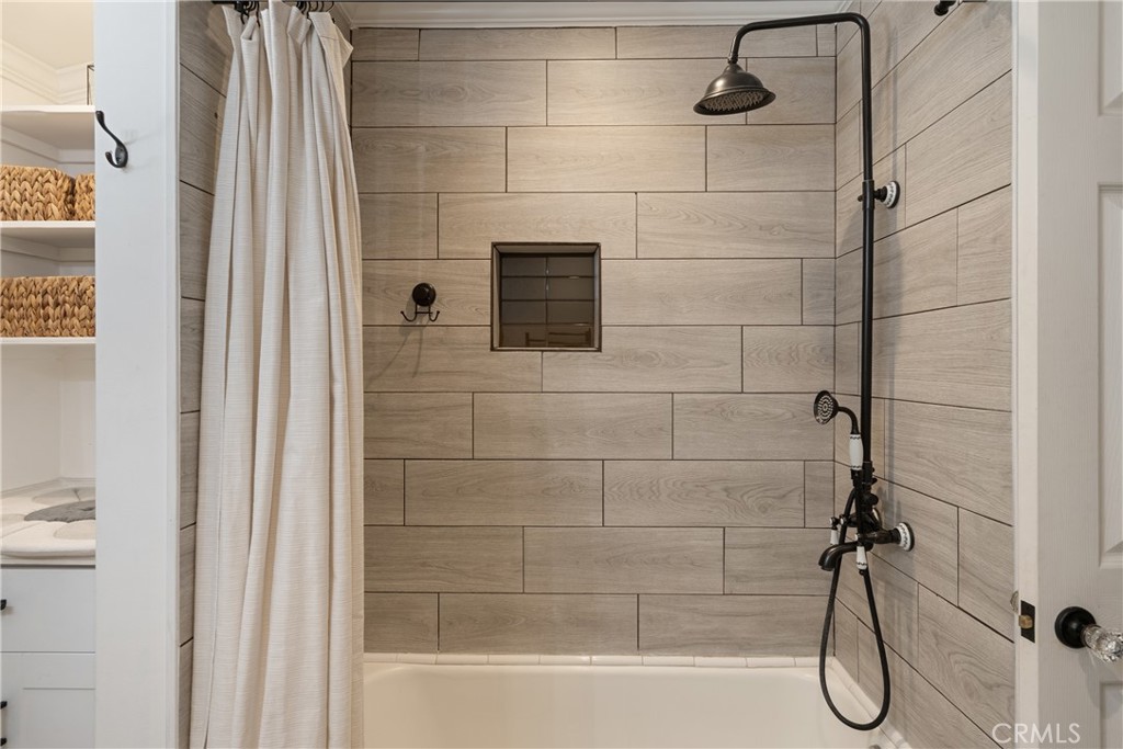 3791 Multiview Drive