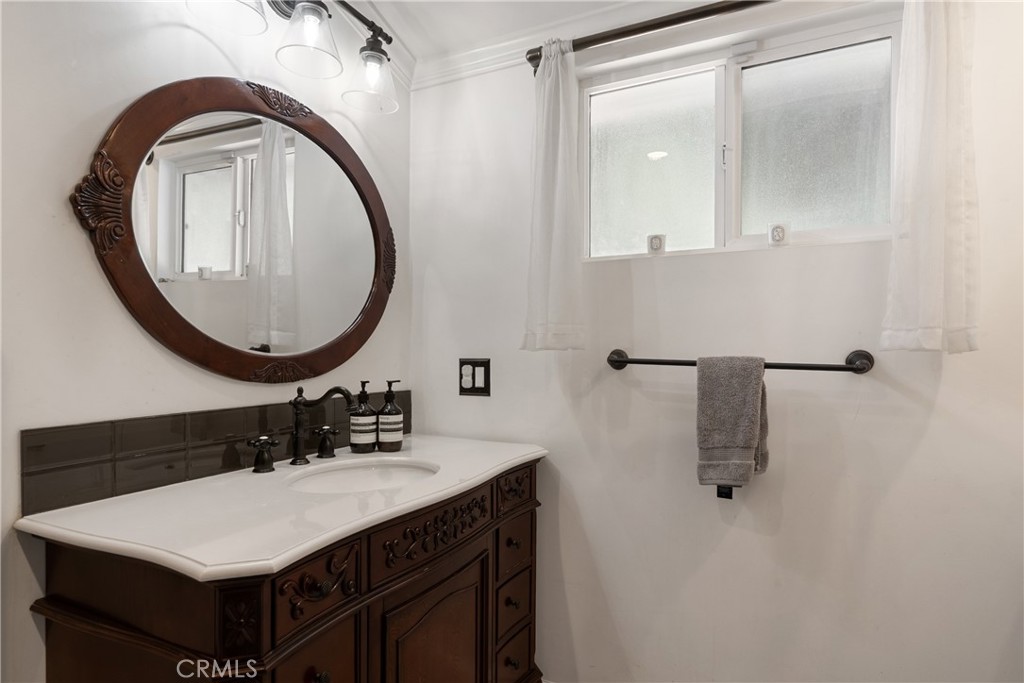 3791 Multiview Drive