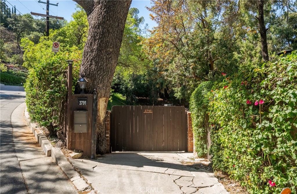 3791 Multiview Drive